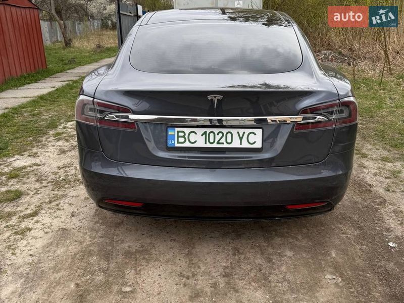Лифтбек Tesla Model S 2017 в Львове фото 4 Лифтбек Tesla Model S 2017 в Львове