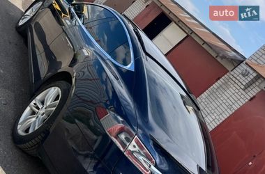 Ліфтбек Tesla Model S 2014 в Рівному