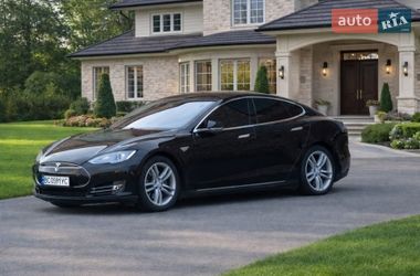 Лифтбек Tesla Model S 2014 в Шептицькому