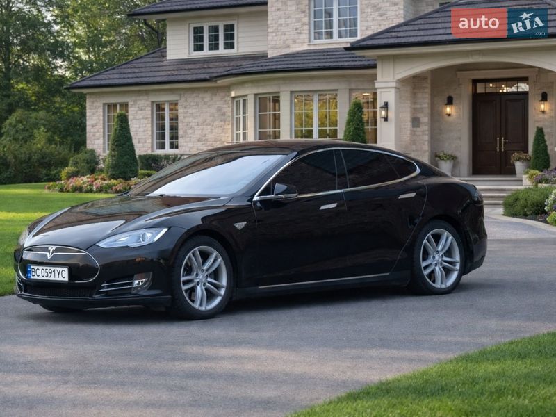 Tesla Model S 2014