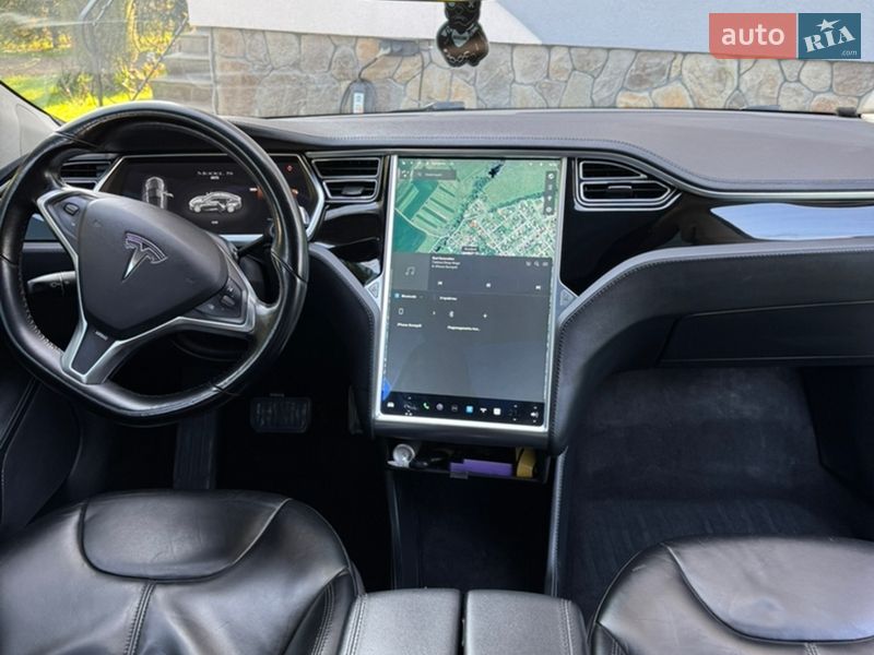 Ліфтбек Tesla Model S 2014 в Чернівцях