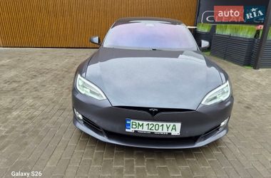 Лифтбек Tesla Model S 2019 в Сумах