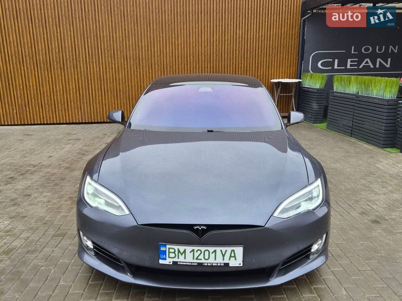 Лифтбек Tesla Model S 2019 в Сумах