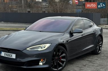 Лифтбек Tesla Model S 2019 в Днепре