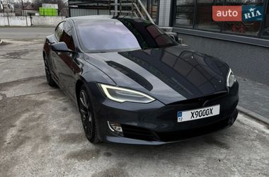 Лифтбек Tesla Model S 2019 в Днепре