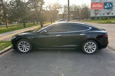 Лифтбек Tesla Model S 2018 в Николаеве