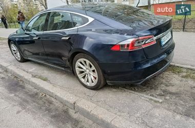 Лифтбек Tesla Model S 2015 в Киеве