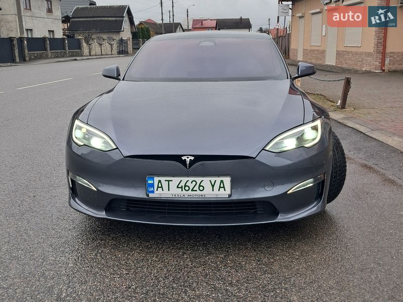 Лифтбек Tesla Model S 2021 в Коломые