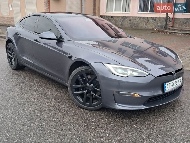 Лифтбек Tesla Model S 2021 в Коломые