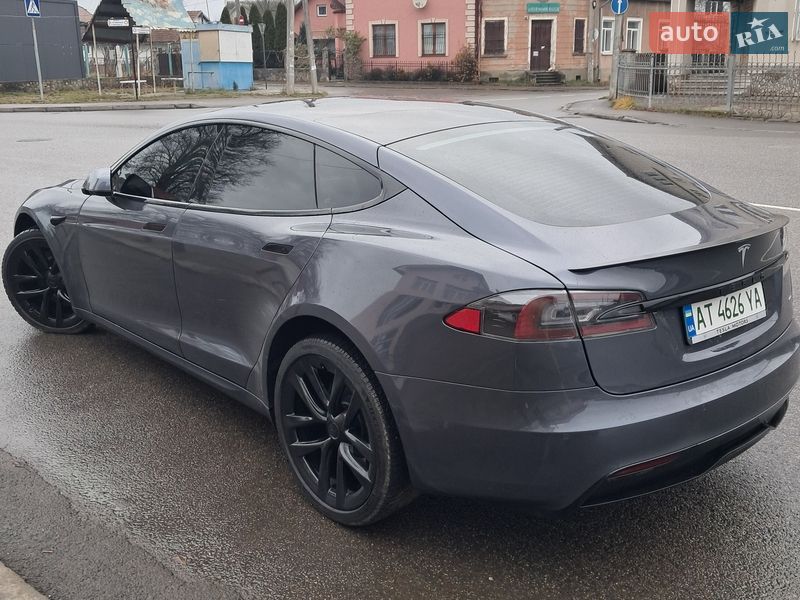 Лифтбек Tesla Model S 2021 в Коломые