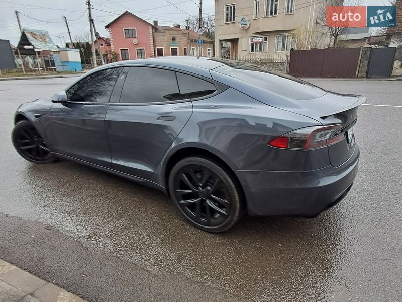 Лифтбек Tesla Model S 2021 в Коломые