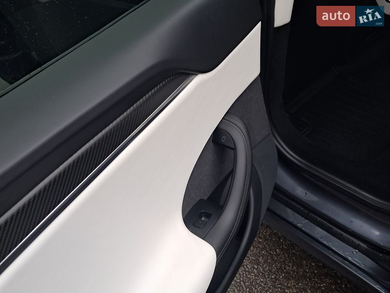 Лифтбек Tesla Model S 2021 в Коломые