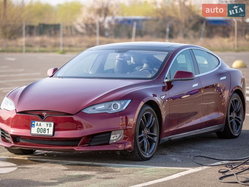 Tesla Model S 2012 Tesla Model S 2012