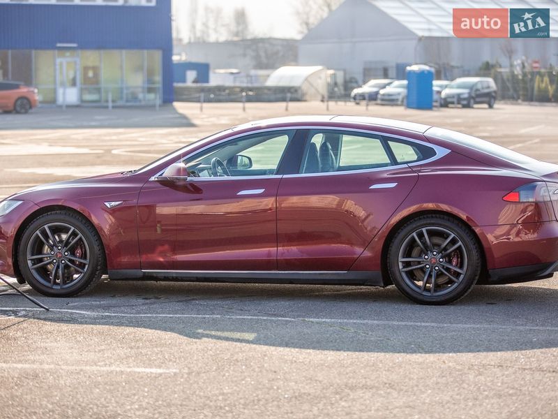 Лифтбек Tesla Model S 2012 в Киеве