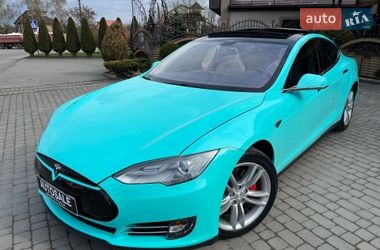 Ліфтбек Tesla Model S 2013 в Шепетівці