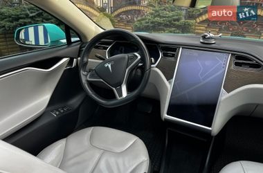Ліфтбек Tesla Model S 2013 в Шепетівці