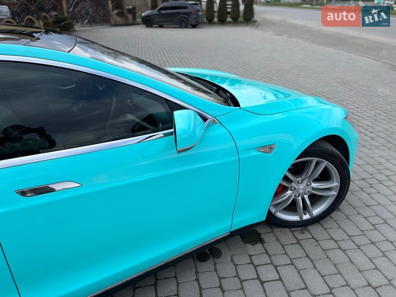 Ліфтбек Tesla Model S 2013 в Шепетівці