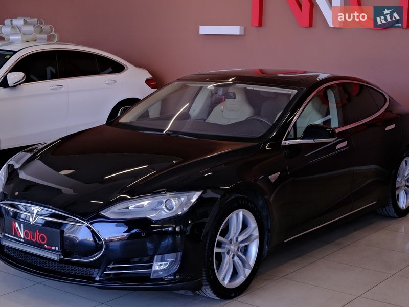 Лифтбек Tesla Model S 2014 в Одессе фото 3 Лифтбек Tesla Model S 2014 в Одессе