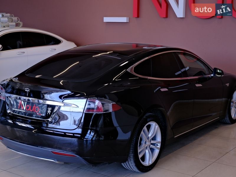 Лифтбек Tesla Model S 2014 в Одессе фото 14 Лифтбек Tesla Model S 2014 в Одессе