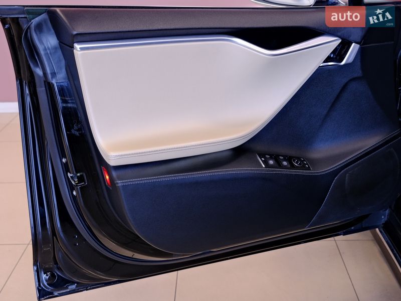 Лифтбек Tesla Model S 2014 в Одессе фото 26 Лифтбек Tesla Model S 2014 в Одессе