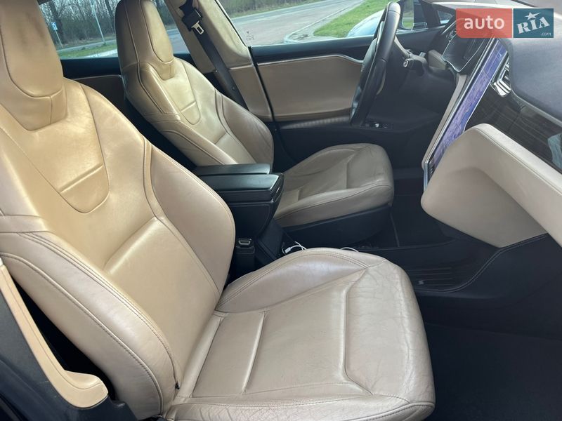 Лифтбек Tesla Model S 2016 в Львове фото 23 Лифтбек Tesla Model S 2016 в Львове