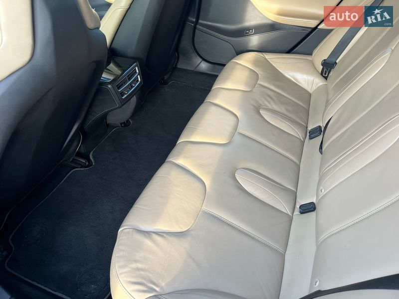 Лифтбек Tesla Model S 2016 в Львове фото 27 Лифтбек Tesla Model S 2016 в Львове