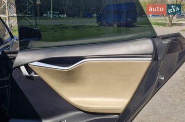 Ліфтбек Tesla Model S 2016 в Миколаєві