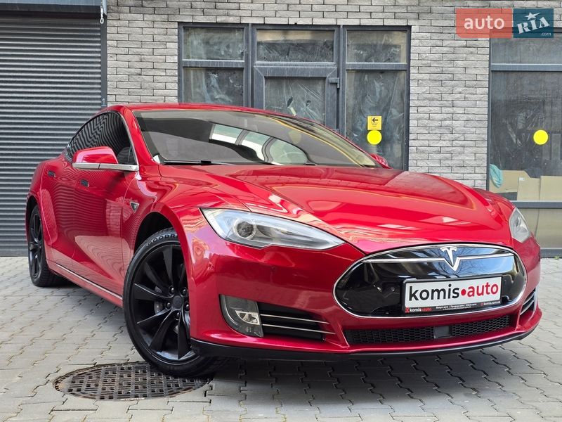 Ліфтбек Tesla Model S 2014 в Хмельницькому фото 3 Ліфтбек Tesla Model S 2014 в Хмельницькому