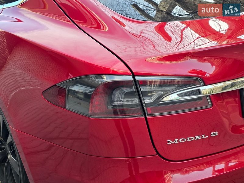 Ліфтбек Tesla Model S 2014 в Хмельницькому фото 33 Ліфтбек Tesla Model S 2014 в Хмельницькому