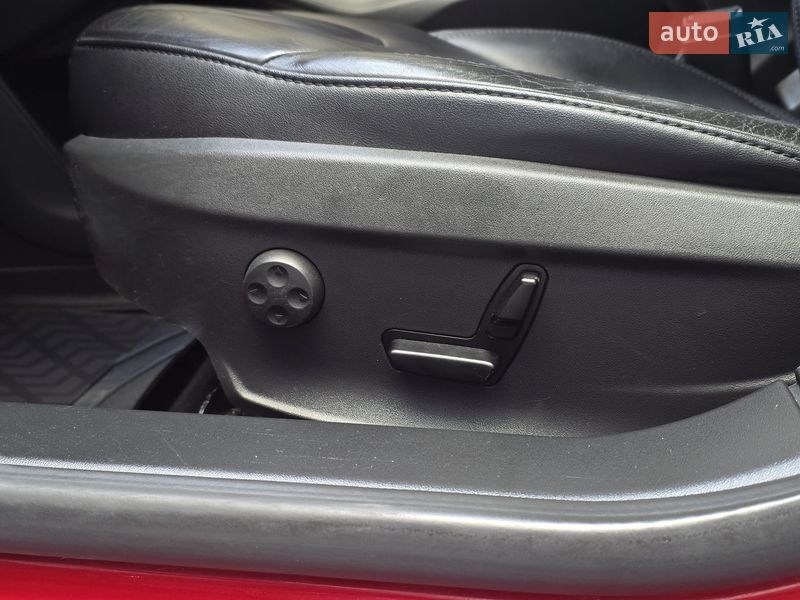 Ліфтбек Tesla Model S 2014 в Хмельницькому фото 45 Ліфтбек Tesla Model S 2014 в Хмельницькому