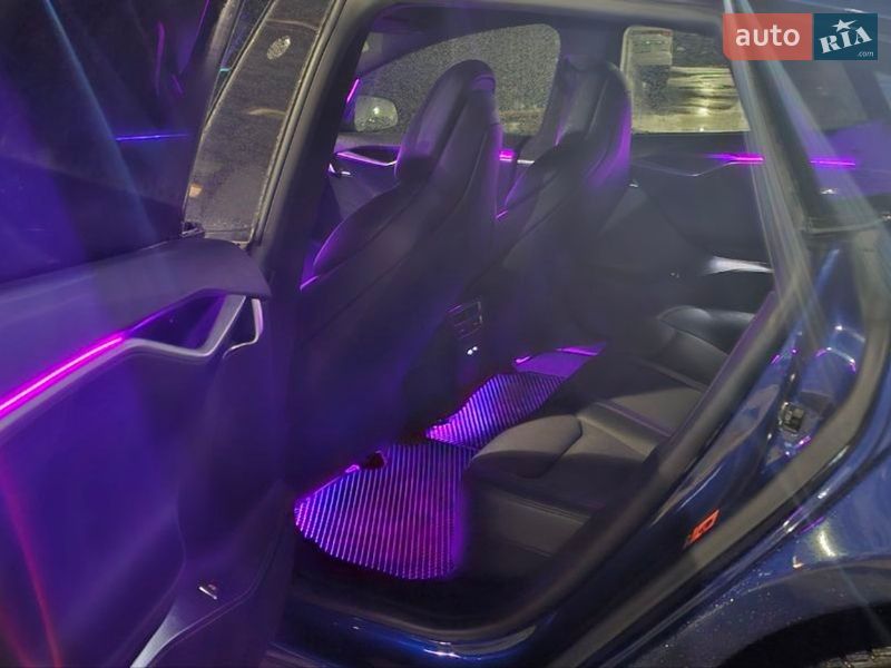 Ліфтбек Tesla Model S 2017 в Броварах