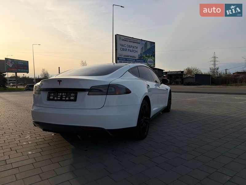 Лифтбек Tesla Model S 2013 в Ивано-Франковске фото 5 Лифтбек Tesla Model S 2013 в Ивано-Франковске