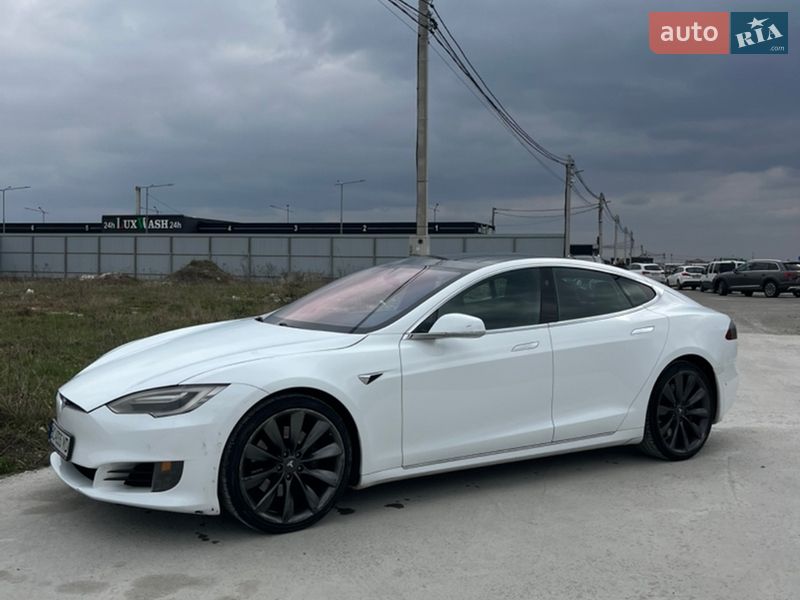 Ліфтбек Tesla Model S 2016 в Львові фото 25 Ліфтбек Tesla Model S 2016 в Львові