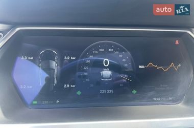 Лифтбек Tesla Model S 2014 в Ровно