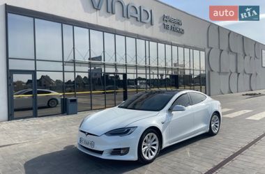 Ліфтбек Tesla Model S 2018 в Луцьку