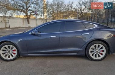 Ліфтбек Tesla Model S 2016 в Миколаєві