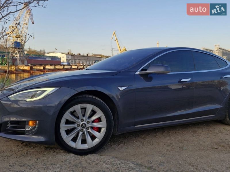 Ліфтбек Tesla Model S 2016 в Миколаєві