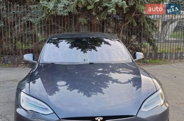 Ліфтбек Tesla Model S 2016 в Миколаєві