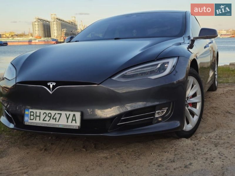Ліфтбек Tesla Model S 2016 в Миколаєві