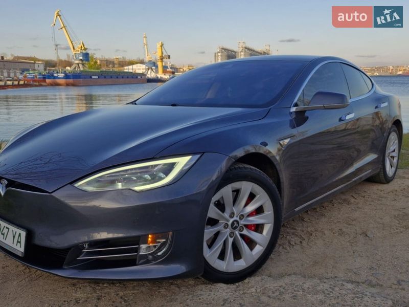 Ліфтбек Tesla Model S 2016 в Миколаєві