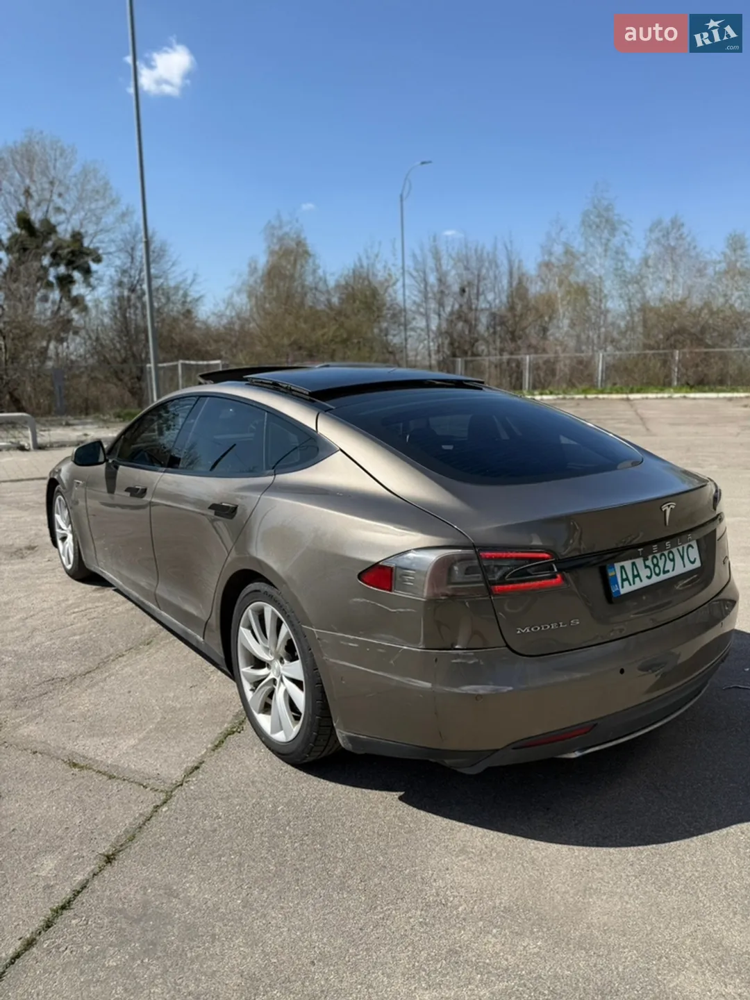2015 Tesla Model S - мініатюра 12