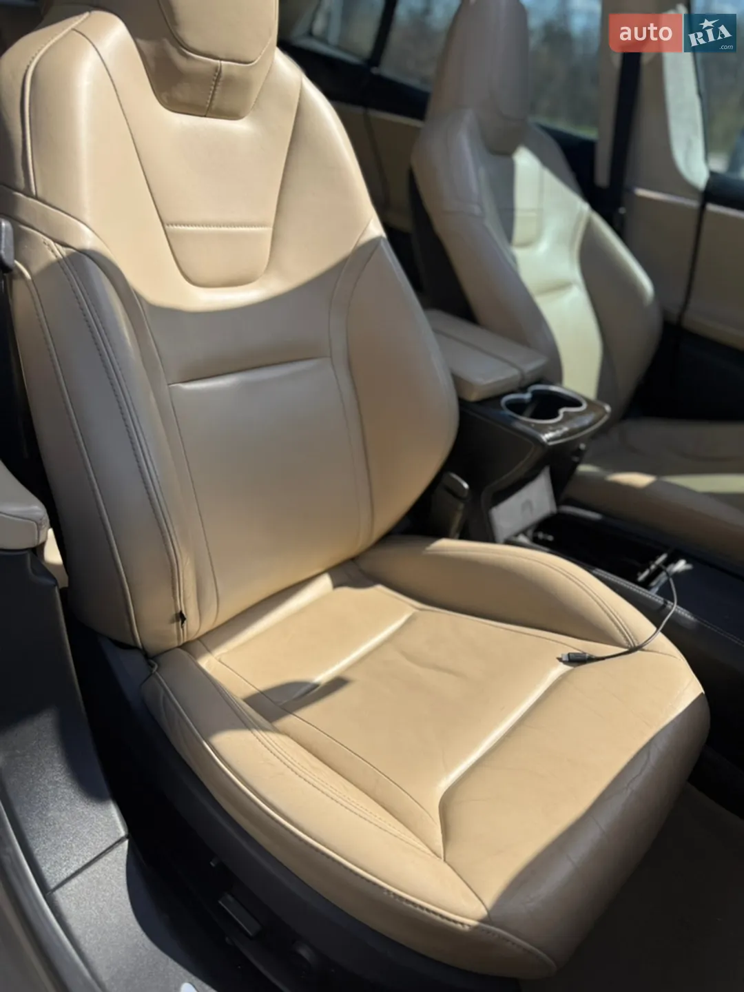 2015 Tesla Model S - мініатюра 28