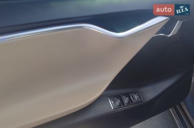 Ліфтбек Tesla Model S 2014 в Житомирі