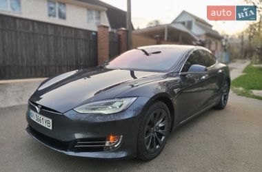 Ліфтбек Tesla Model S 2018 в Києві
