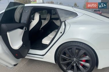 Лифтбек Tesla Model S 2017 в Киеве
