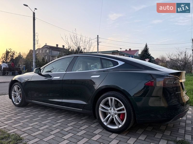Ліфтбек Tesla Model S 2014 в Одесі
