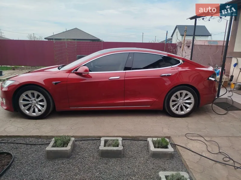 Tesla Model S 2017