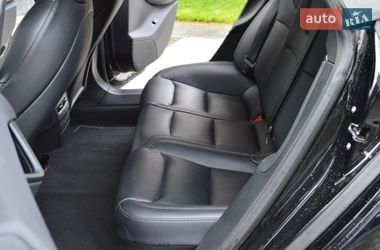 Лифтбек Tesla Model S 2020 в Киеве