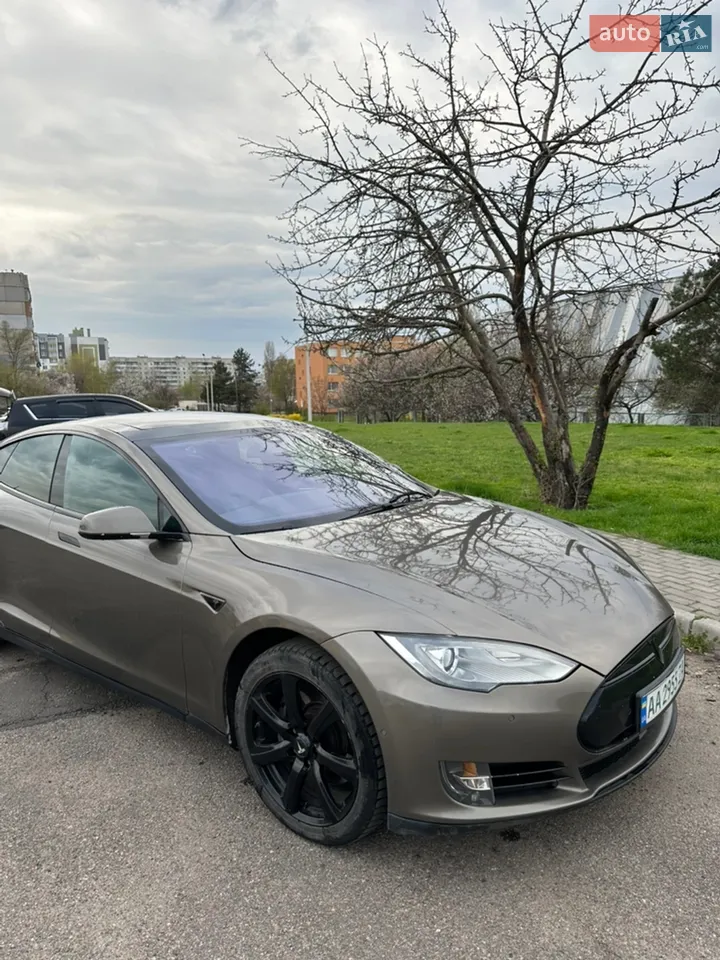 2015 Tesla Model S - мініатюра 18