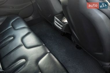 Ліфтбек Tesla Model S 2015 в Іллінцях